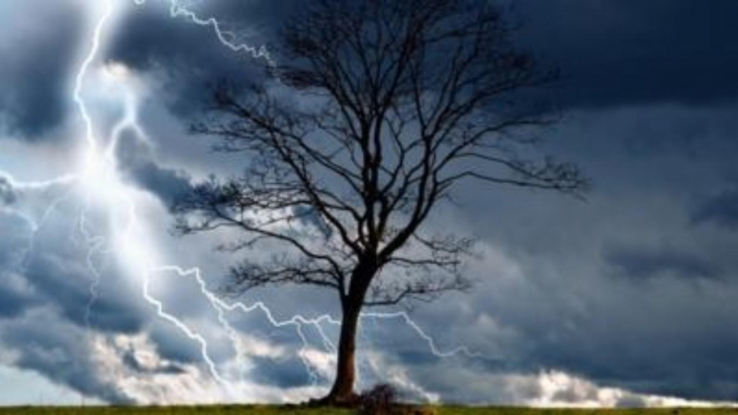 Meteorologii au emis cod galben de furtuni în 29 de județe