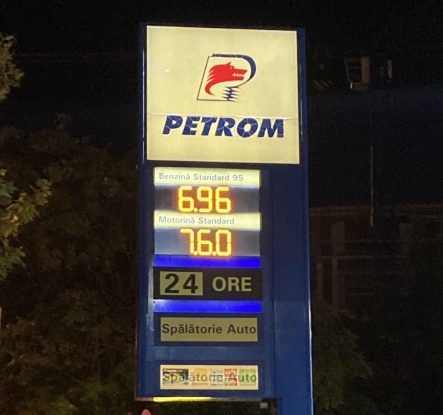 Continuă ieftinirea carburanților la Petrom