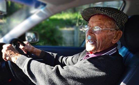 Valabilitatea permisului de conducere se va majora pentru șoferii de până la 70 de ani și se va reduce pentru cei trecuți de această vârstă