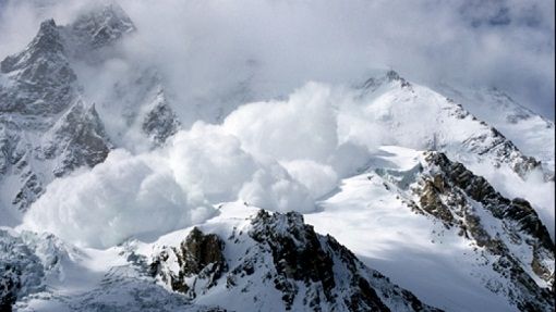 Risc mare de avalanşă în Făgăraş